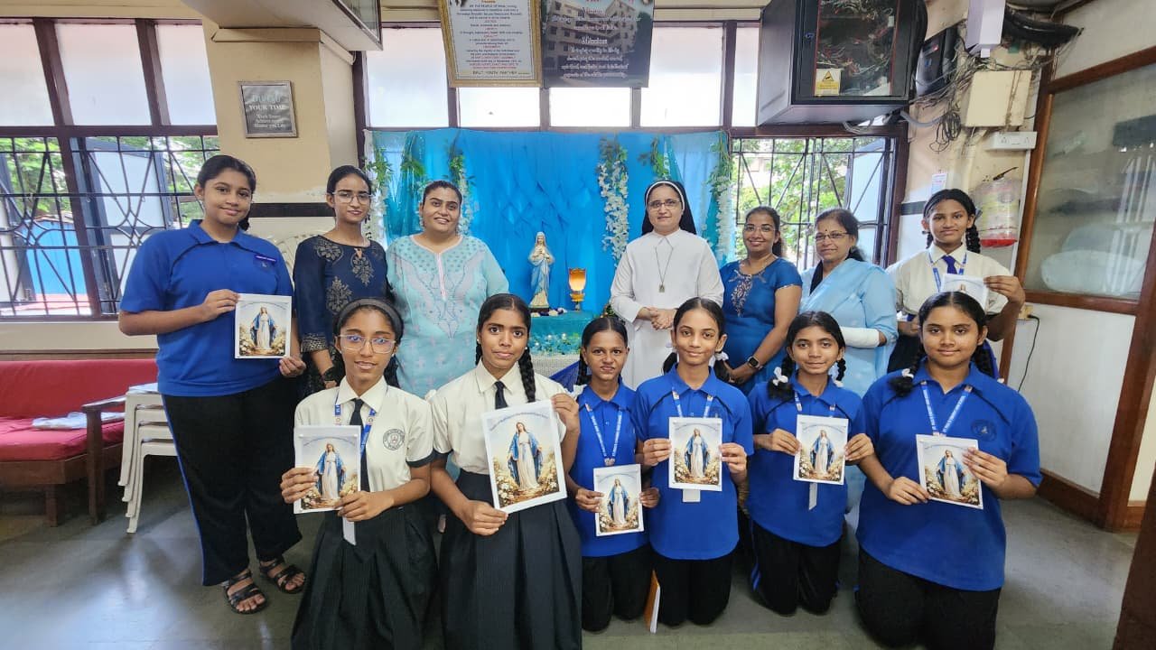 FEAST OF MARIANS (BLUE HOUSE)