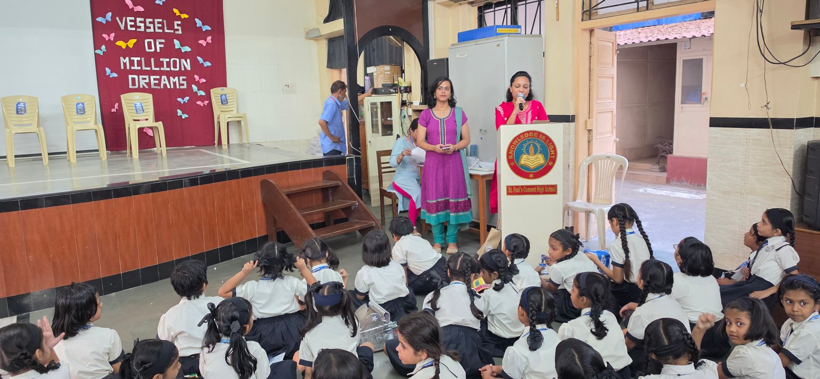 Story Telling Competition (with props)
